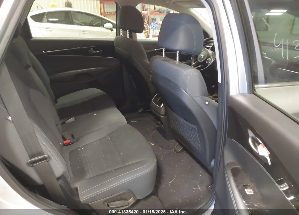 2017 KIA SORENTO 3.3L LX VIN: 5XYPGDA56HG221037