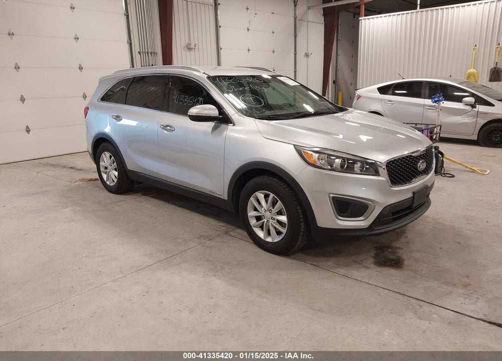 2017 KIA SORENTO 3.3L LX VIN: 5XYPGDA56HG221037