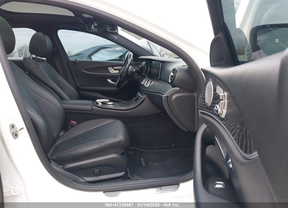 2019 MERCEDES-BENZ E 300 VIN: WDDZF4JB4KA530360