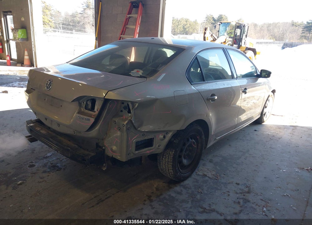 2012 VOLKSWAGEN JETTA 2.5L SE VIN: 3VWDP7AJ2CM454052