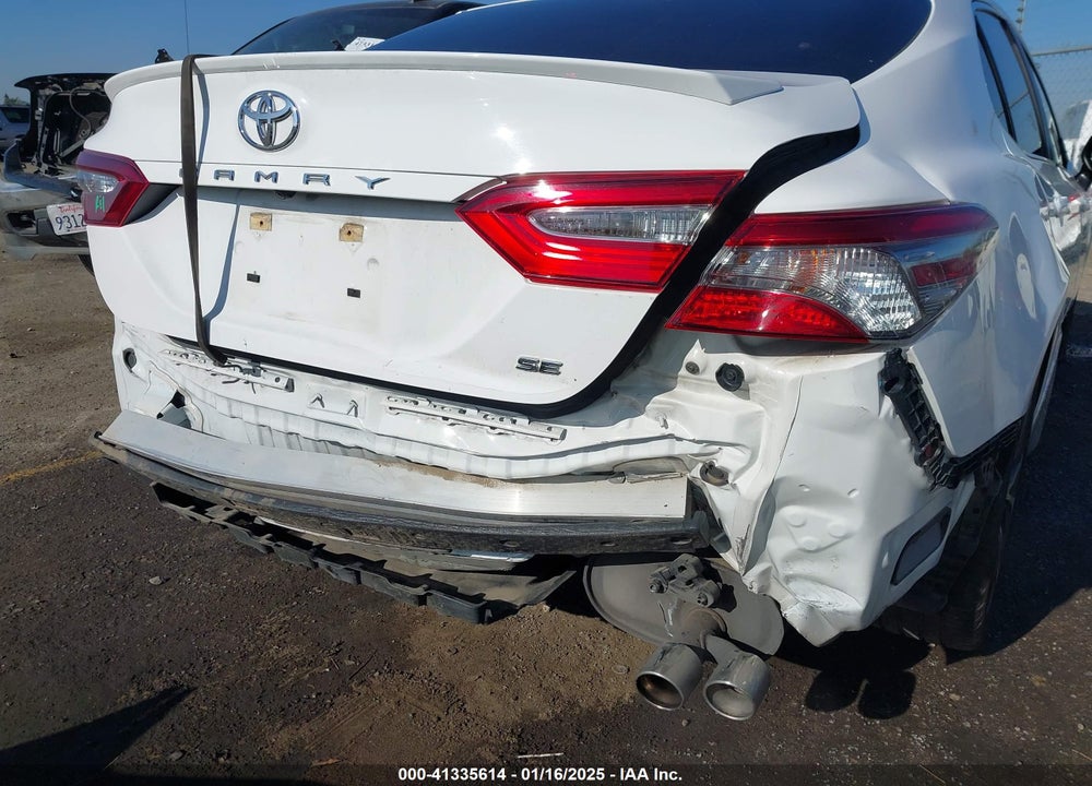 2019 TOYOTA CAMRY VIN: 4T1B11HK5KU679112