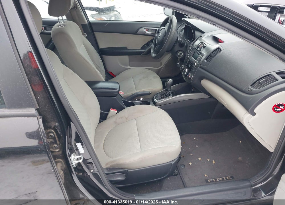2013 KIA FORTE VIN: KNAFU4A21D5705675