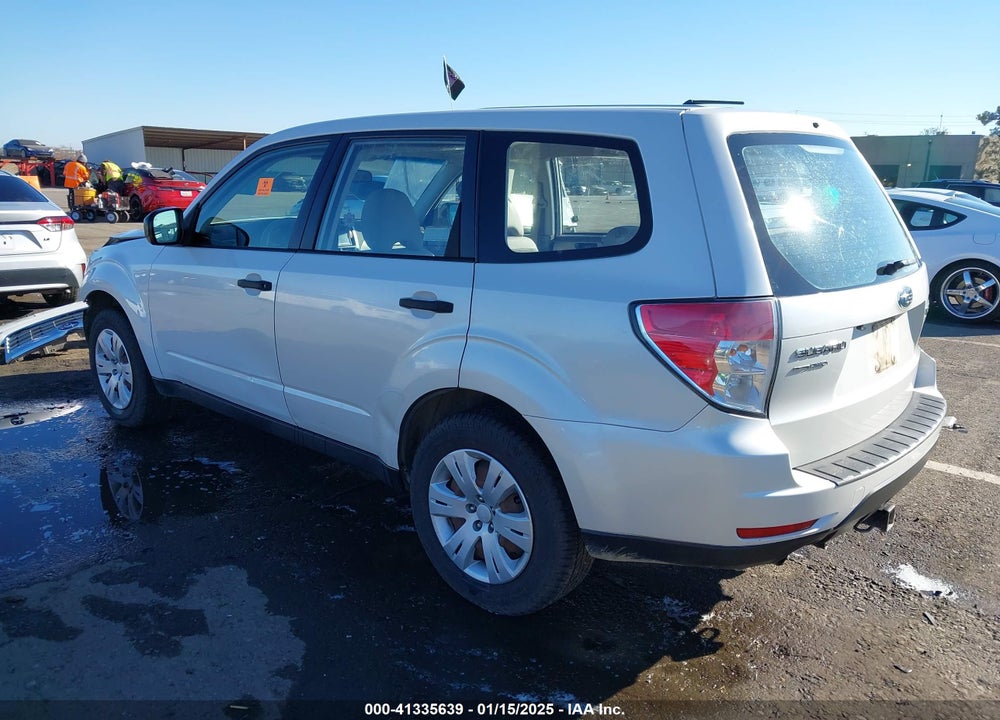 2010 SUBARU FORESTER 2.5X VIN: JF2SH6AC1AG738221