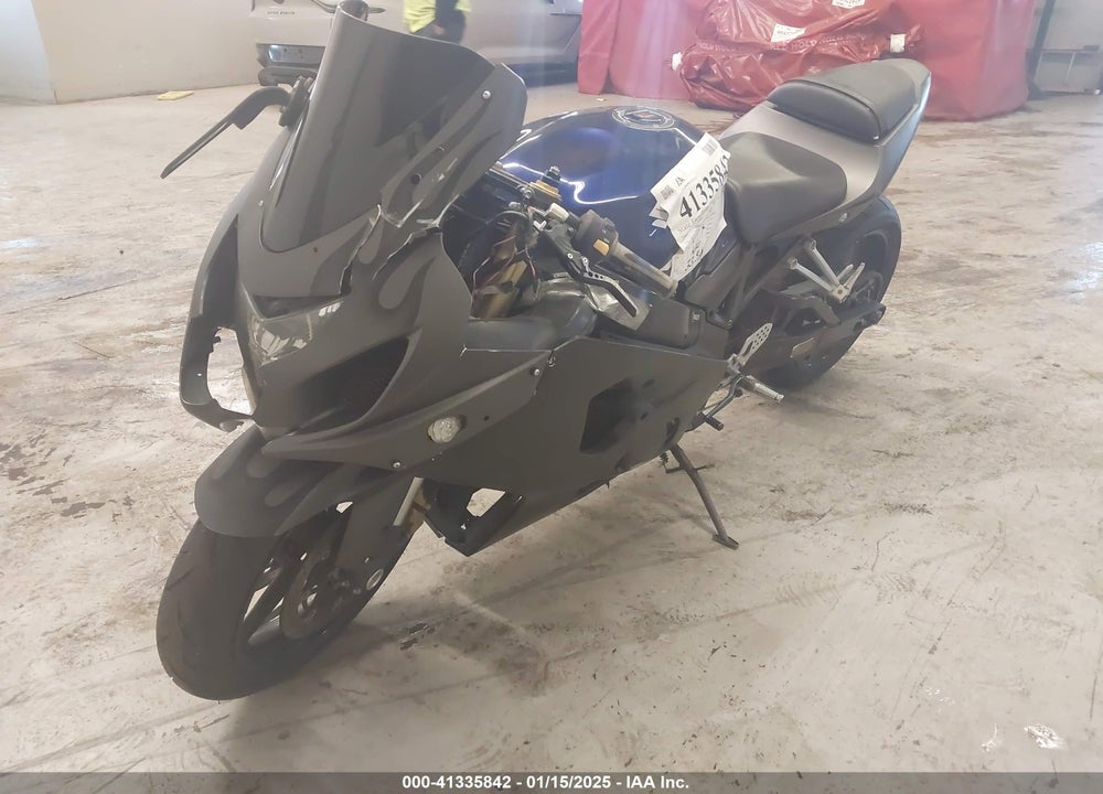 2005 SUZUKI GSX-R750 K VIN: JS1GR7JA952100687