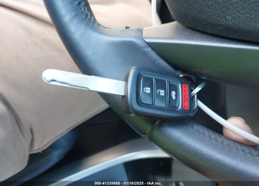 2013 HONDA ACCORD VIN: 1HGCR2F53DA100838