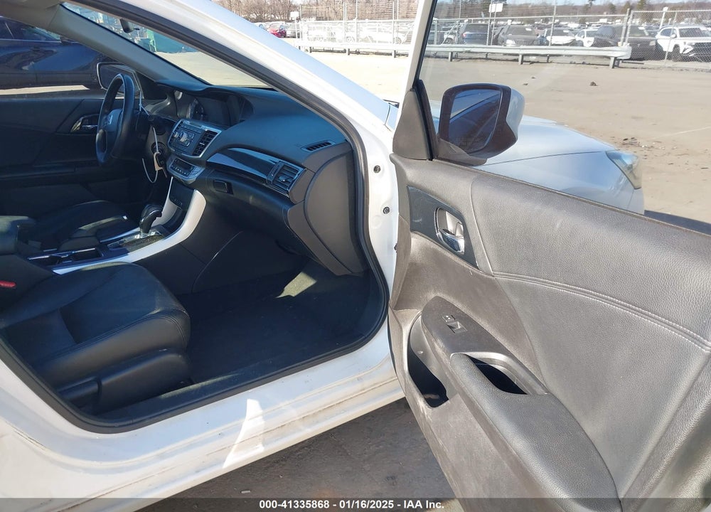 2013 HONDA ACCORD VIN: 1HGCR2F53DA100838