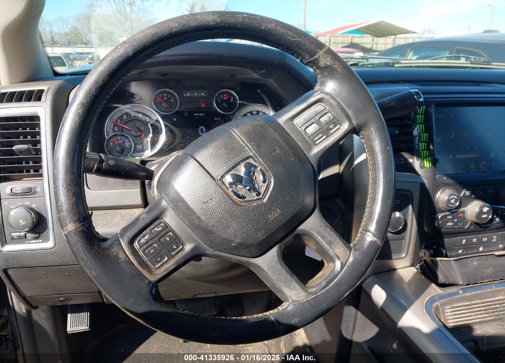 2016 RAM 3500 BIG HORN VIN: 3C63RRHL5GG128575