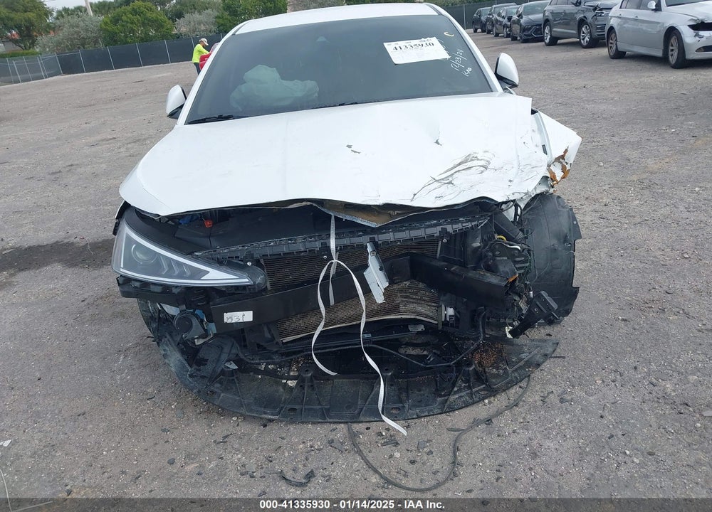 2019 HYUNDAI ELANTRA VIN: 5NPD84LF1KH464583