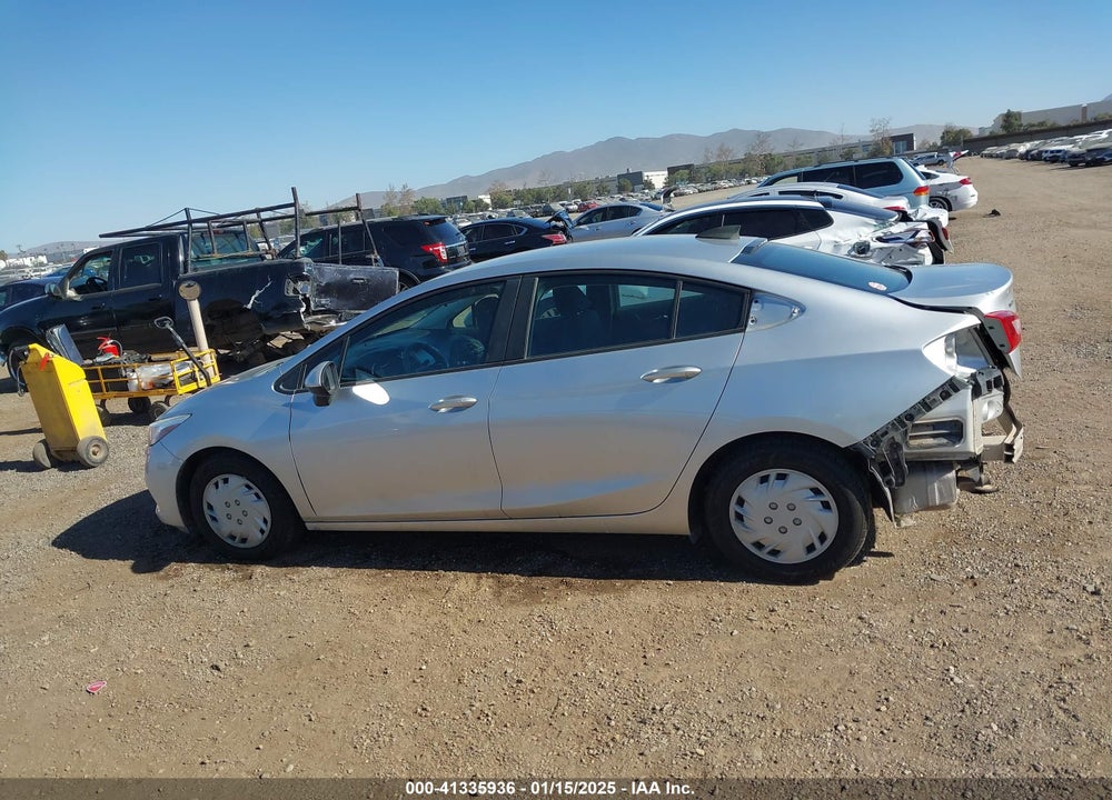 2017 CHEVROLET CRUZE VIN: 1G1BC5SM9H7250085