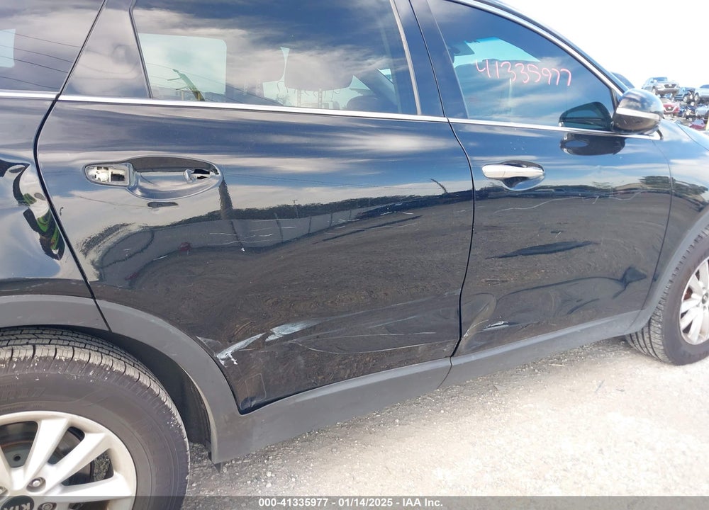 2019 KIA SORENTO 2.4L LX VIN: 5XYPG4A32KG517128