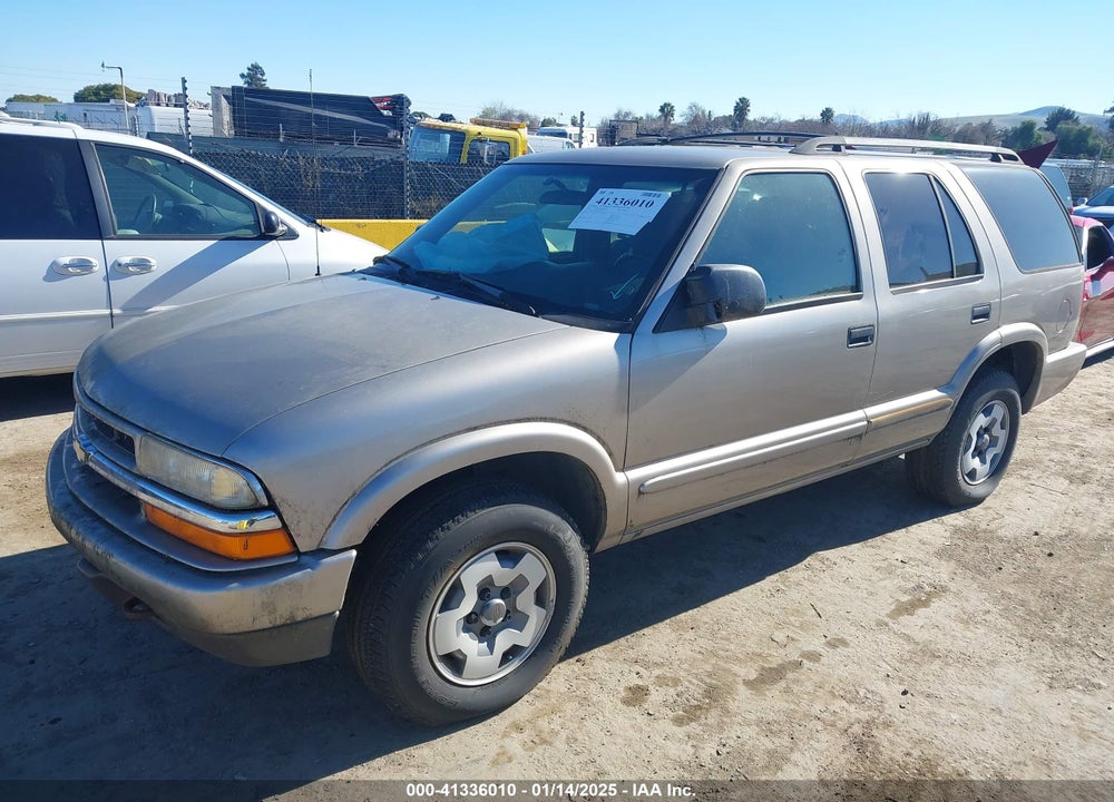 2002 CHEVROLET BLAZER LS VIN: 1GNDT13W52K213071