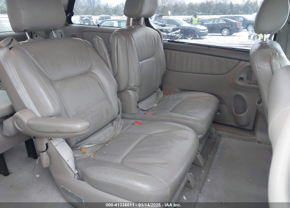 2004 TOYOTA SIENNA XLE VIN: 5TDZA22C24S102099