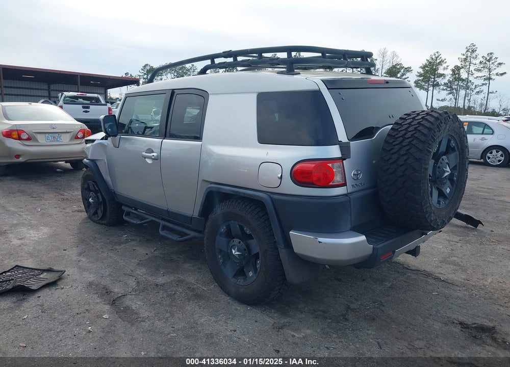 2007 CRUISER TOYOTA FJ VIN: JTEZU11F370018728