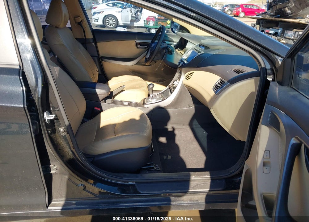 2012 HYUNDAI ELANTRA VIN: 5NPDH4AE4CH118524