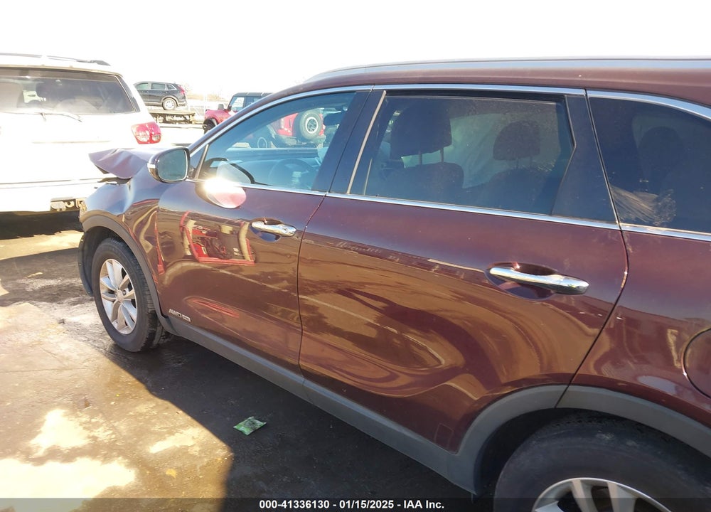 2017 KIA SORENTO 3.3L LX VIN: 5XYPGDA58HG227907