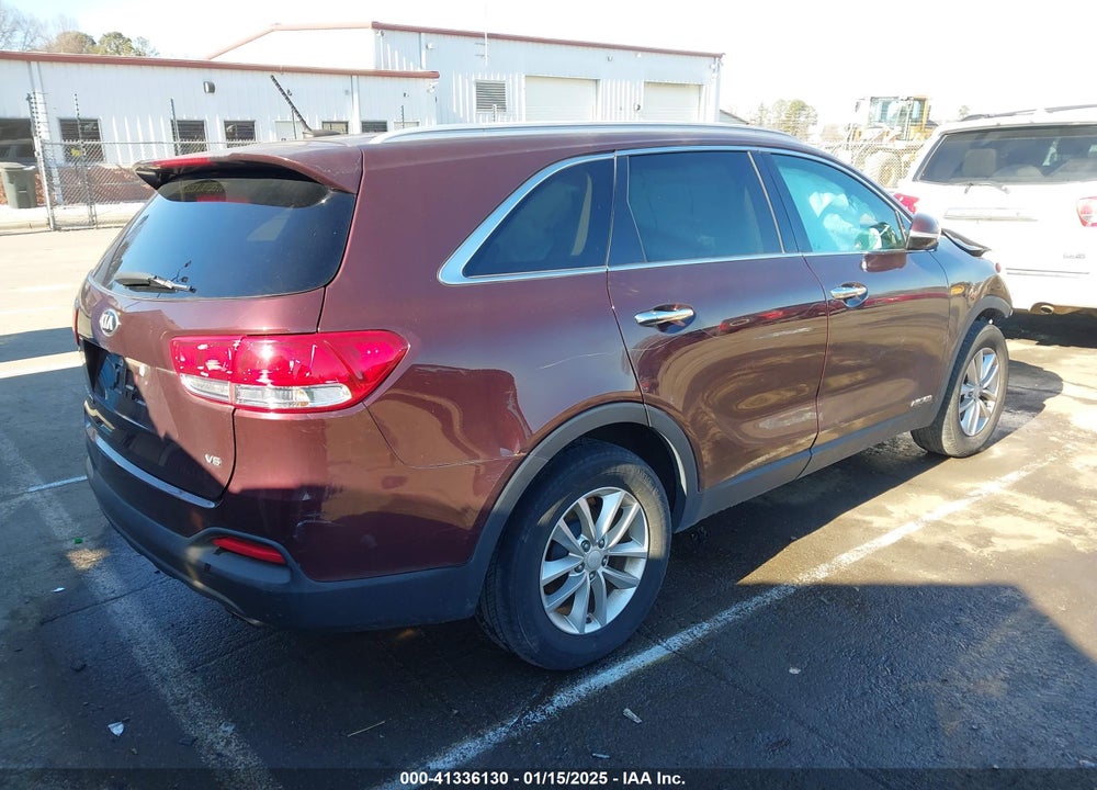 2017 KIA SORENTO 3.3L LX VIN: 5XYPGDA58HG227907
