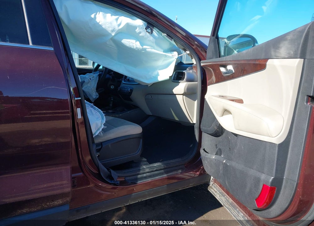 2017 KIA SORENTO 3.3L LX VIN: 5XYPGDA58HG227907