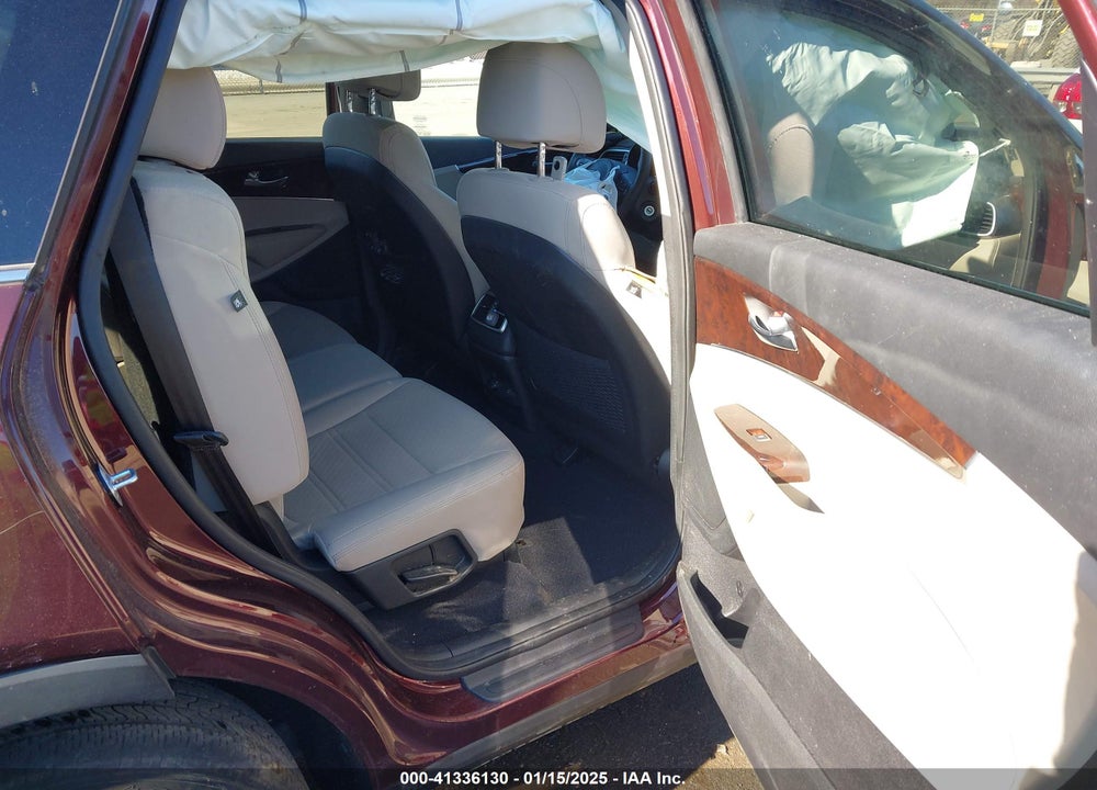 2017 KIA SORENTO 3.3L LX VIN: 5XYPGDA58HG227907