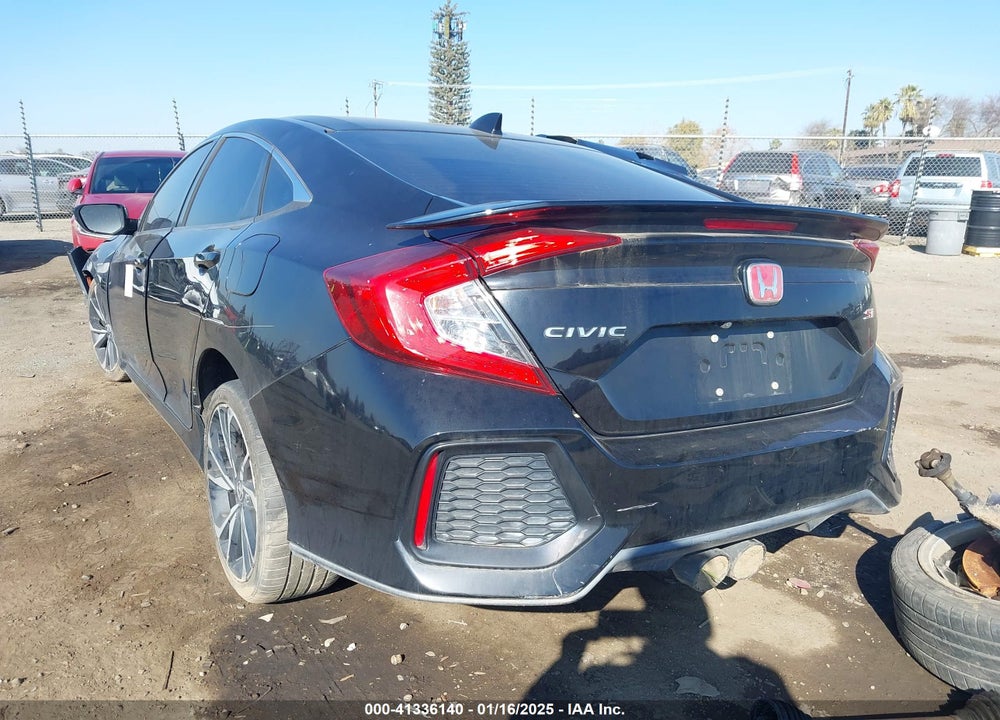 2018 HONDA CIVIC VIN: 2HGFC1E55JH710487