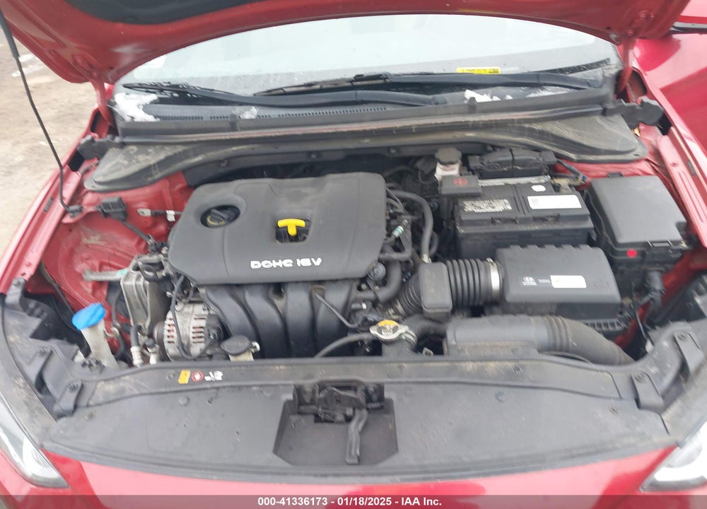 2017 HYUNDAI ELANTRA VIN: 5NPD84LF1HH130160