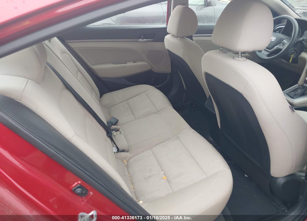 2017 HYUNDAI ELANTRA VIN: 5NPD84LF1HH130160