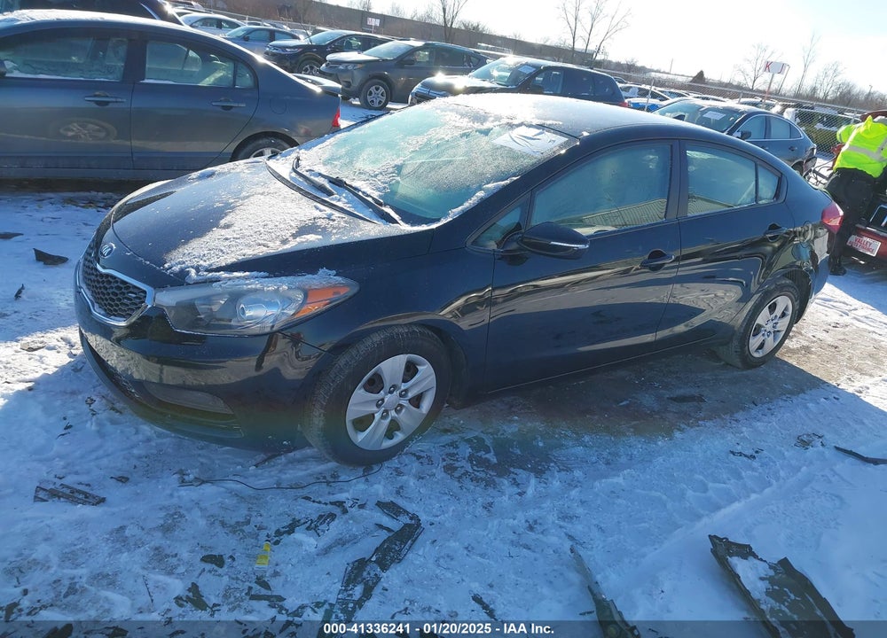 2015 KIA FORTE VIN: KNAFX4A65F5370563