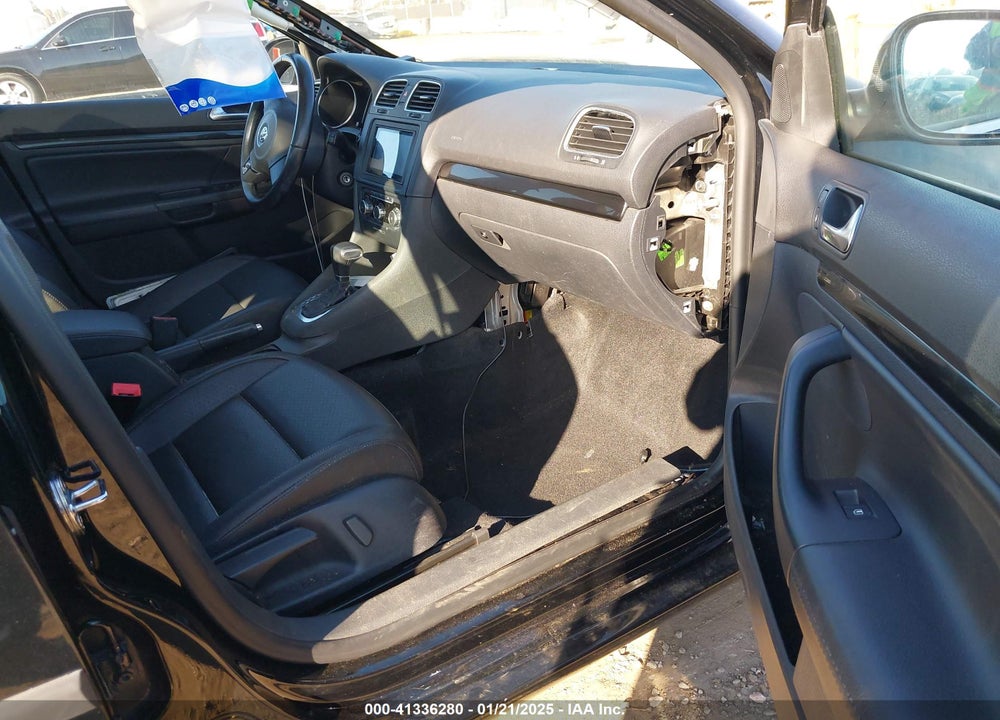 2010 VOLKSWAGEN JETTA SE VIN: 3VWTZ7AJXAM653210