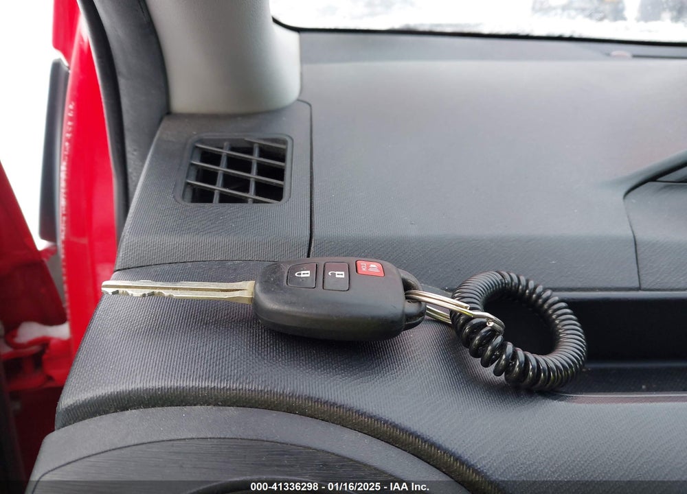 2015 TOYOTA PRIUS C ONE VIN: JTDKDTB39F1109923