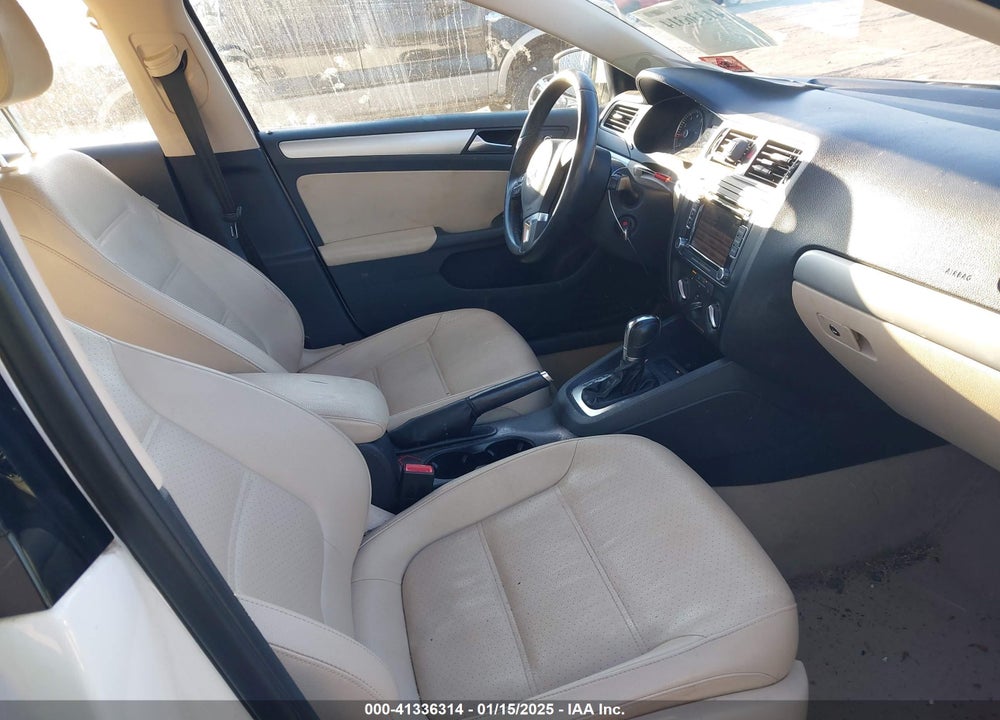 2013 VOLKSWAGEN JETTA 2.5L SE VIN: 3VWDP7AJ7DM429679