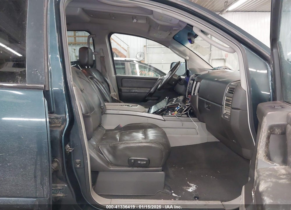 2004 NISSAN TITAN LE VIN: 1N6AA07B14N511618