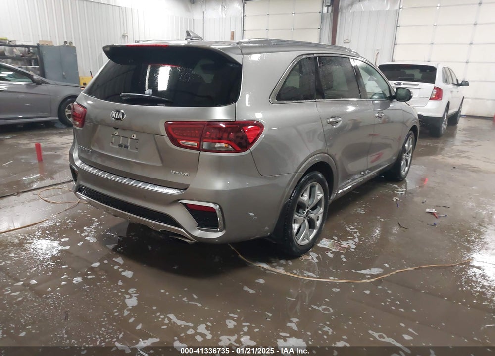 2019 KIA SORENTO 3.3L SX VIN: 5XYPKDA58KG547704