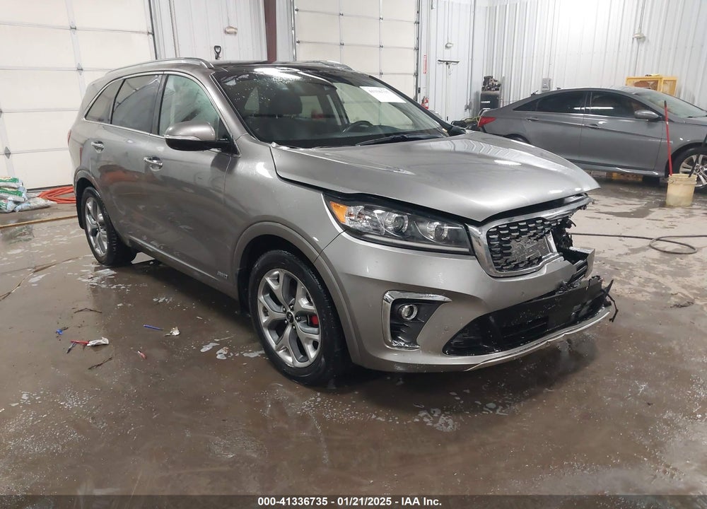 2019 KIA SORENTO 3.3L SX VIN: 5XYPKDA58KG547704