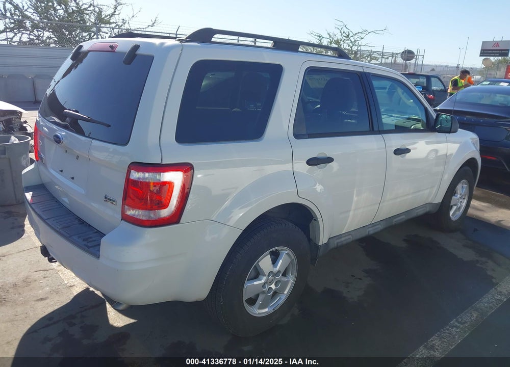 2010 FORD ESCAPE XLT VIN: 1FMCU0DG3AKC77168