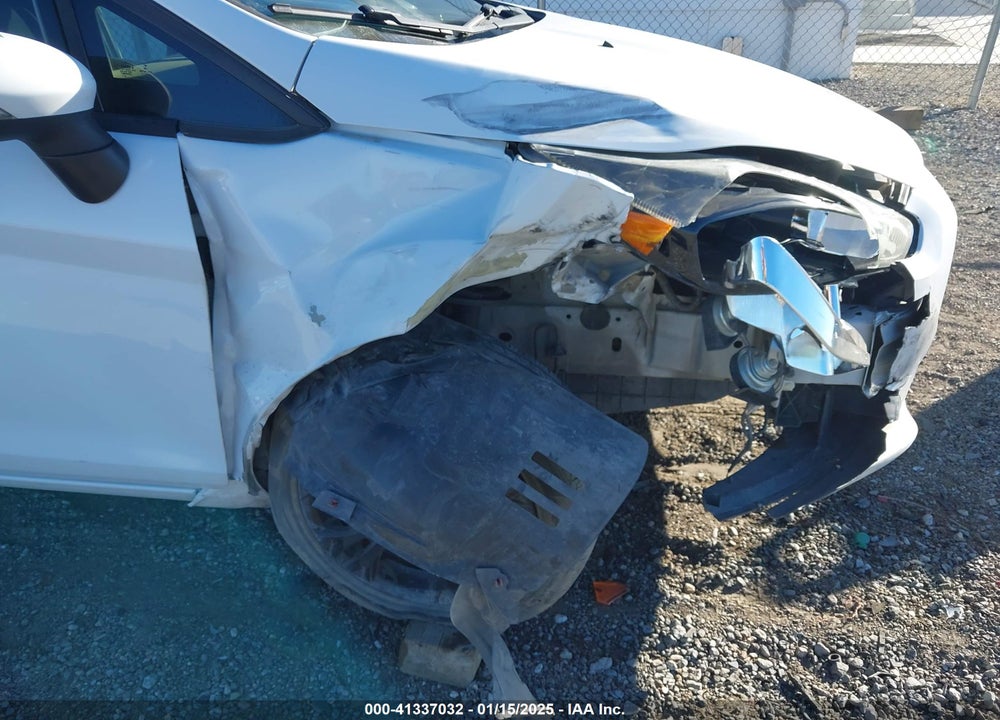2014 FORD FIESTA VIN: 3FADP4EJXEM111543