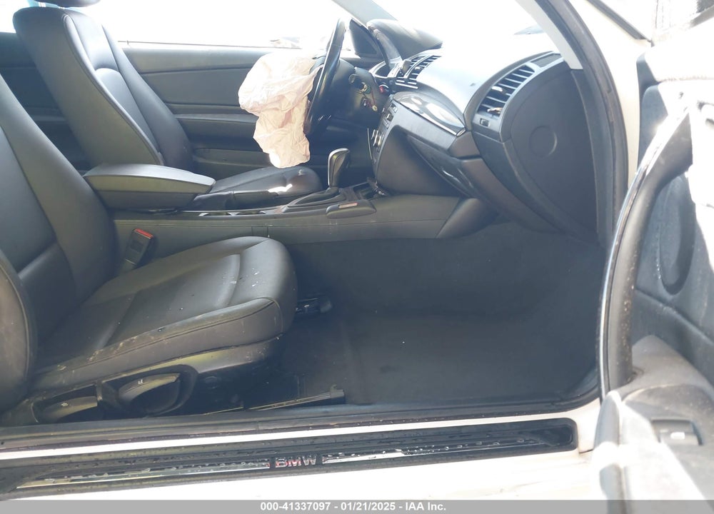 2009 BMW 128I VIN: WBAUP73549VK74523