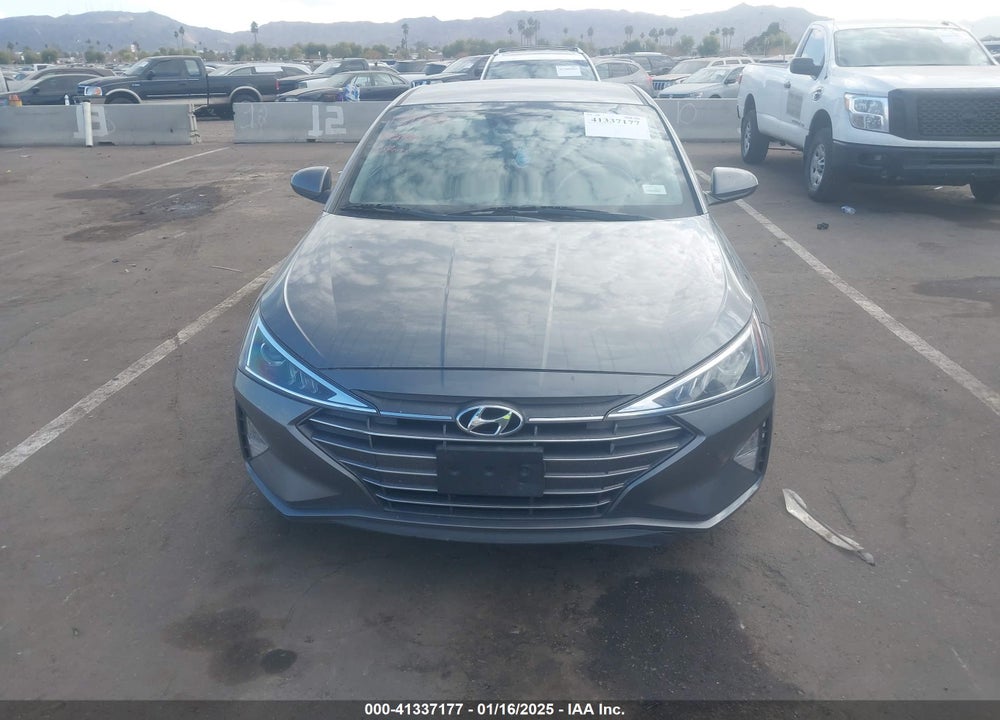 2019 HYUNDAI ELANTRA VIN: 5NPD84LFXKH423823