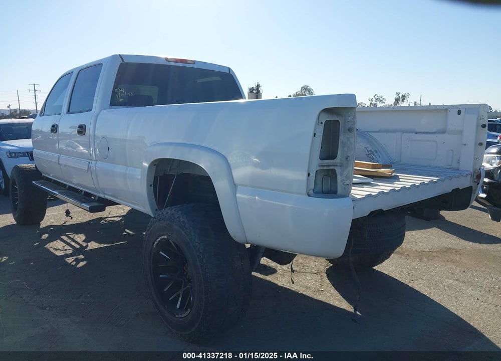 2005 CHEVROLET SILVERADO 2500HD LS VIN: 1GCHC23U05F837551