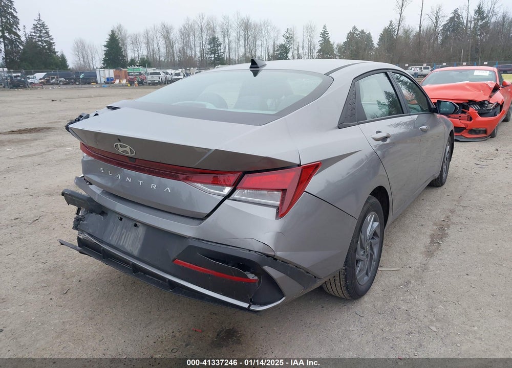 2024 HYUNDAI ELANTRA SEL VIN: KMHLM4DG6RU821749
