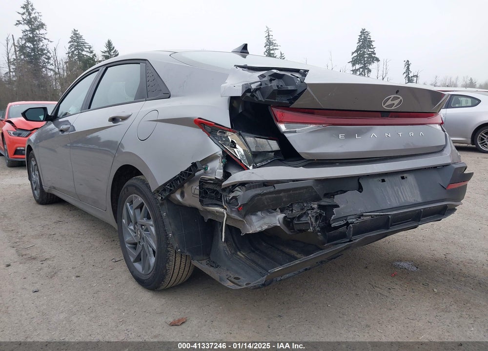 2024 HYUNDAI ELANTRA SEL VIN: KMHLM4DG6RU821749
