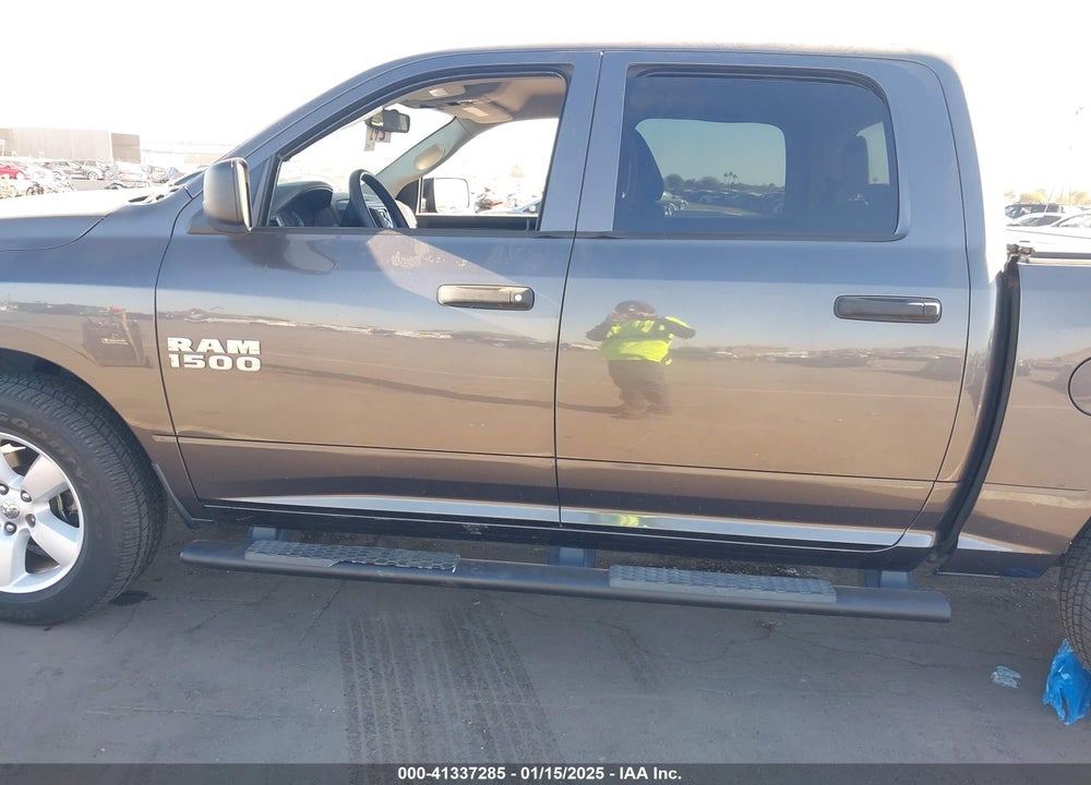 2015 RAM 1500 VIN: 1C6RR7KG1FS769305