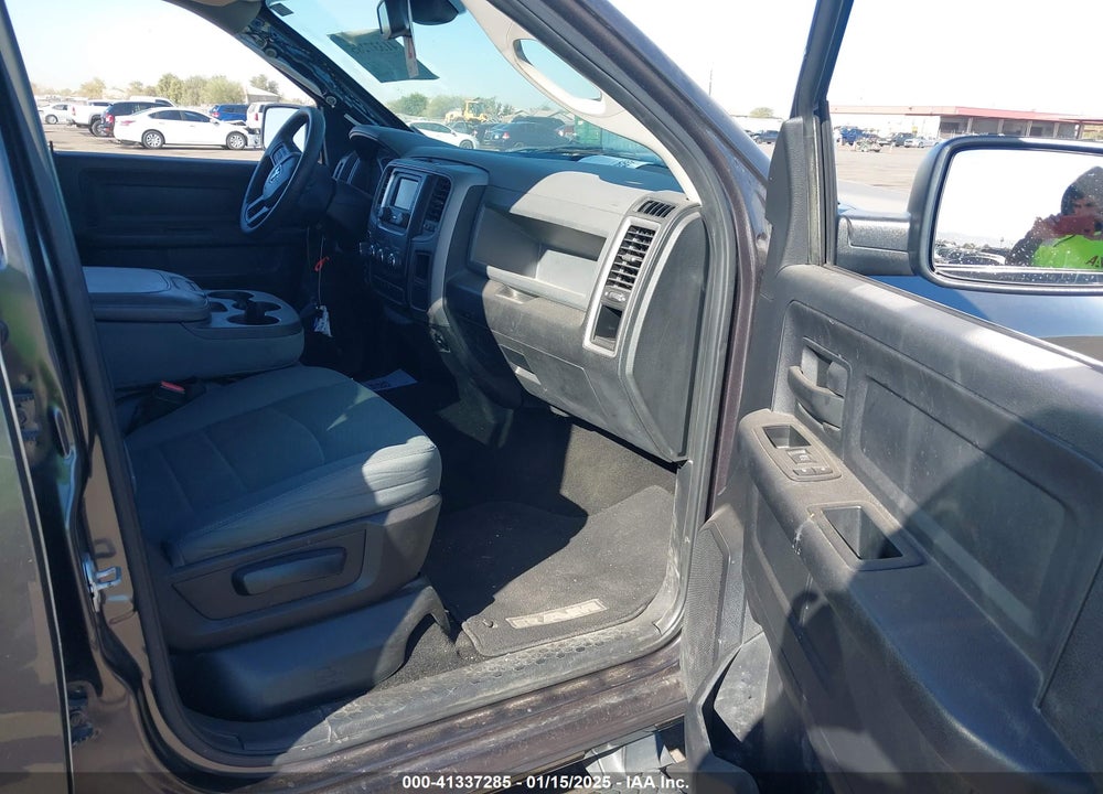 2015 RAM 1500 VIN: 1C6RR7KG1FS769305
