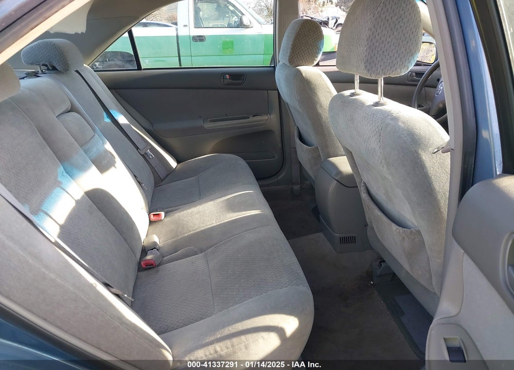 2004 TOYOTA CAMRY LE VIN: 4T1BE32K14U918201