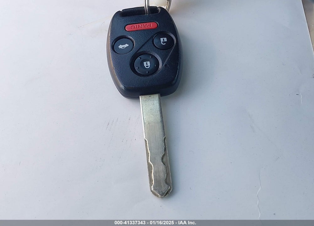 2004 HONDA ACCORD 2.4 LX VIN: 1HGCM563X4A144396