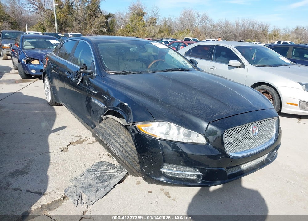 2015 JAGUAR XJ VIN: SAJWA2GZ1F8V75551