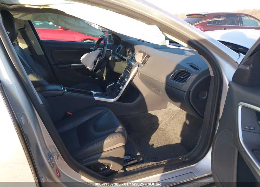 2018 VOLVO S60 VIN: LYV402TK5JB159465