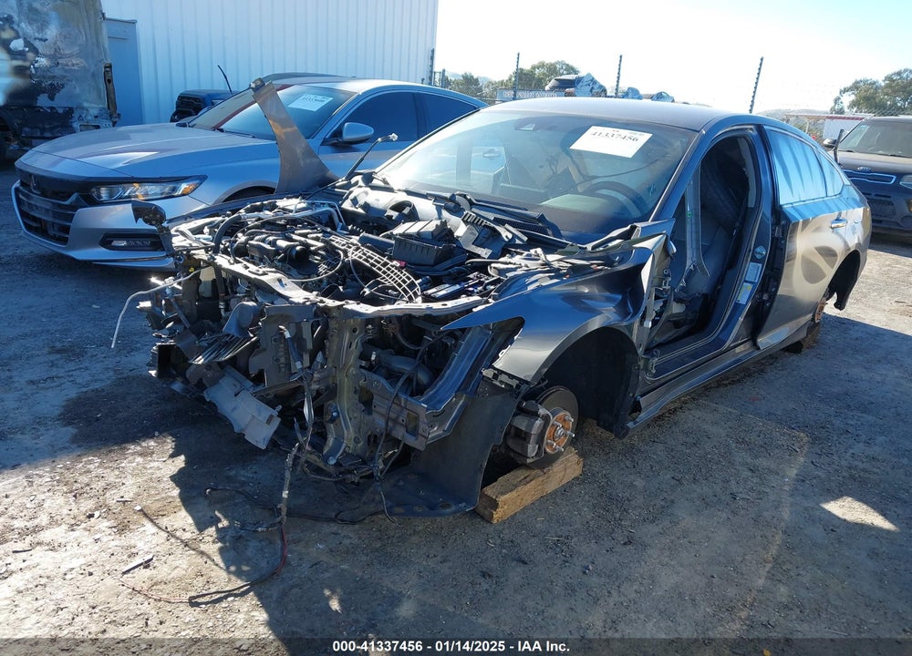 2018 HONDA ACCORD VIN: 1HGCV1F17JA067695