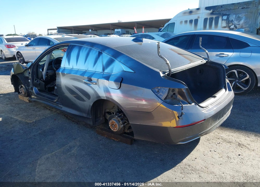 2018 HONDA ACCORD VIN: 1HGCV1F17JA067695