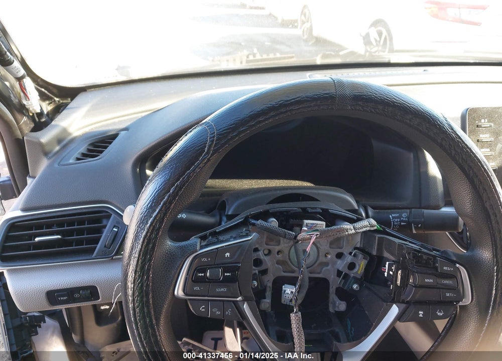 2018 HONDA ACCORD VIN: 1HGCV1F17JA067695