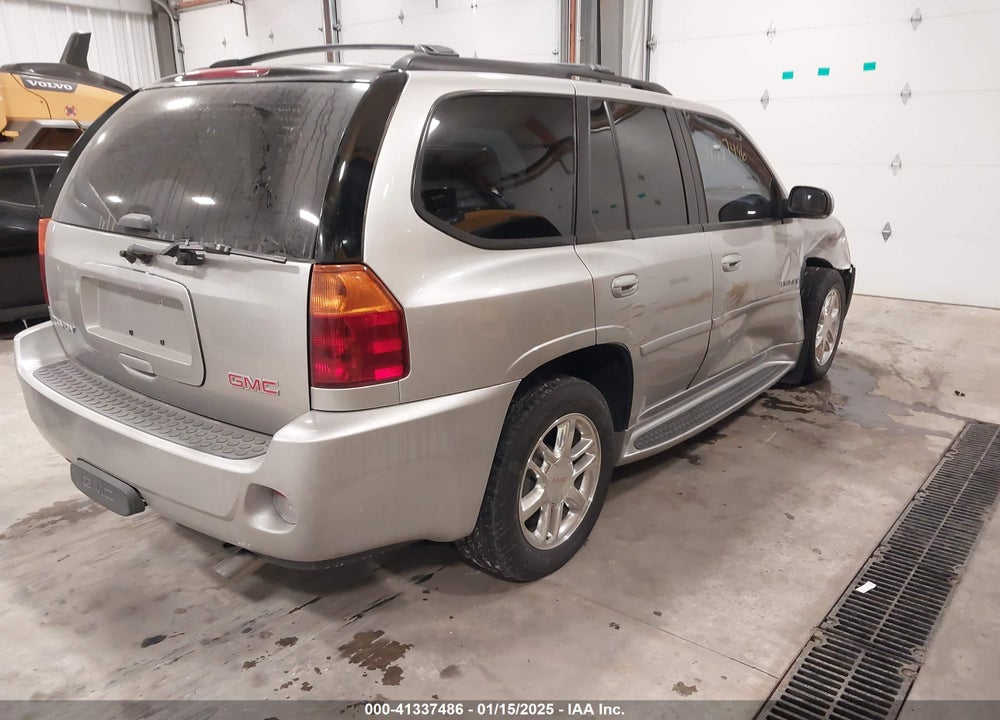 2006 GMC ENVOY DENALI VIN: 1GKET63M062111812