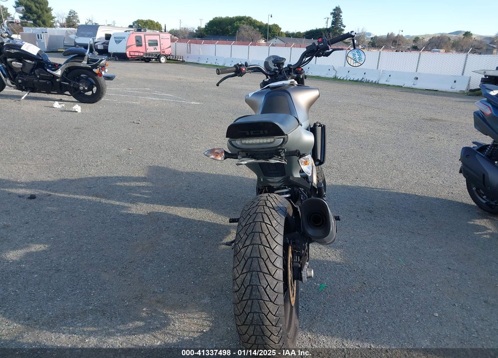 2020 HUSQVARNA SVARTPILEN 701 VIN: VBKUBV404LM777506